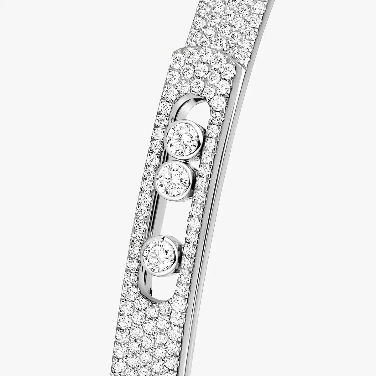 up close picture of 1.44ctw White Gold Diamond Bangle Bracelet