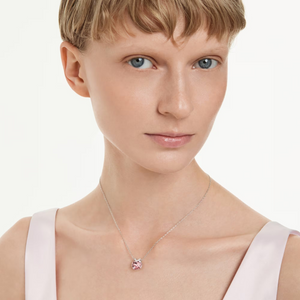 Bella V Pendant