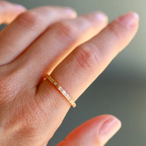 Dunes Narrow Diamond Brushed Band