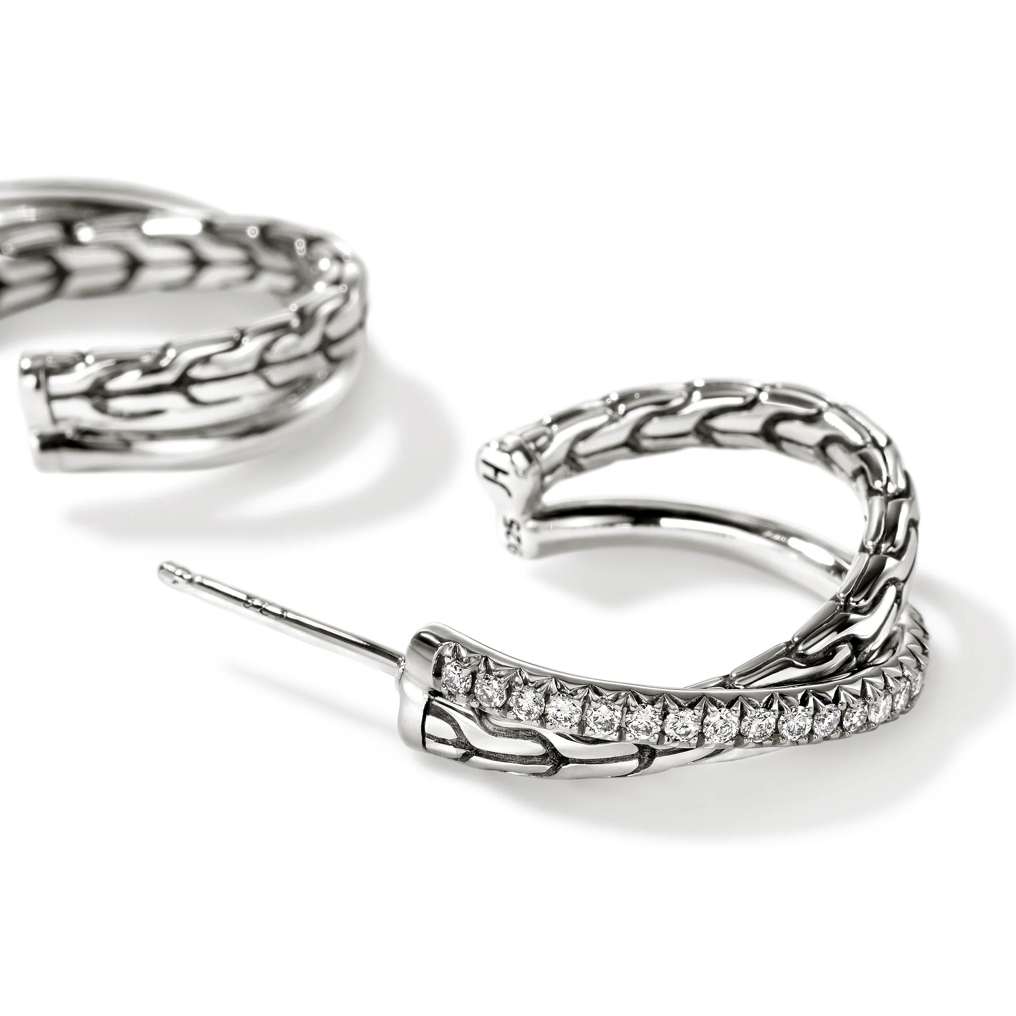 Essential Pavé Diamond Crossover Earring | 20.5mm