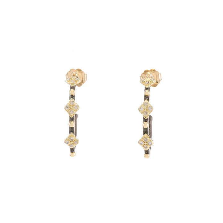 Small Hoop Earring with Daimonds and Crivelli Details