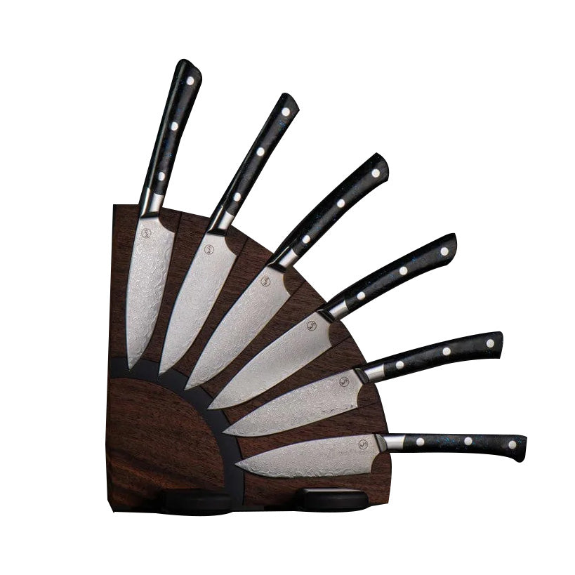 Front view of Kultro Pro Orb steak knife set showcasing six Damascus blades with black riveted handles on walnut fan display
