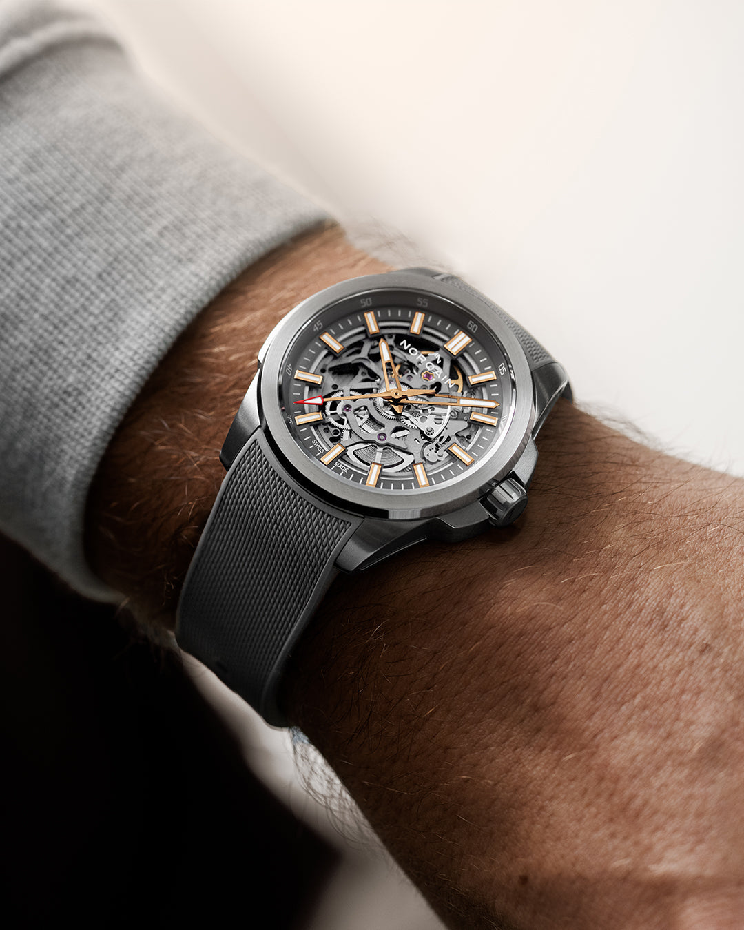 Independence Skeleton 42MM