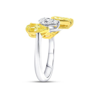 3.55ctw White and Yellow Diamond Ring