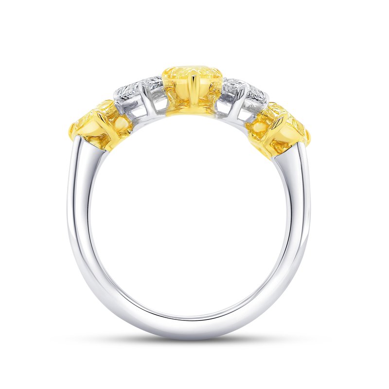 3.55ctw White and Yellow Diamond Ring