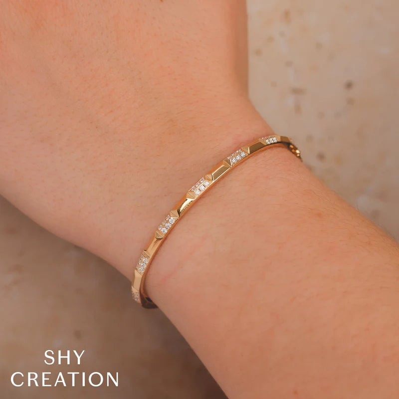 0.56ctw Diamond Geo Cut Bangle