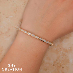 0.65ctw Diamond Baguette Bangle