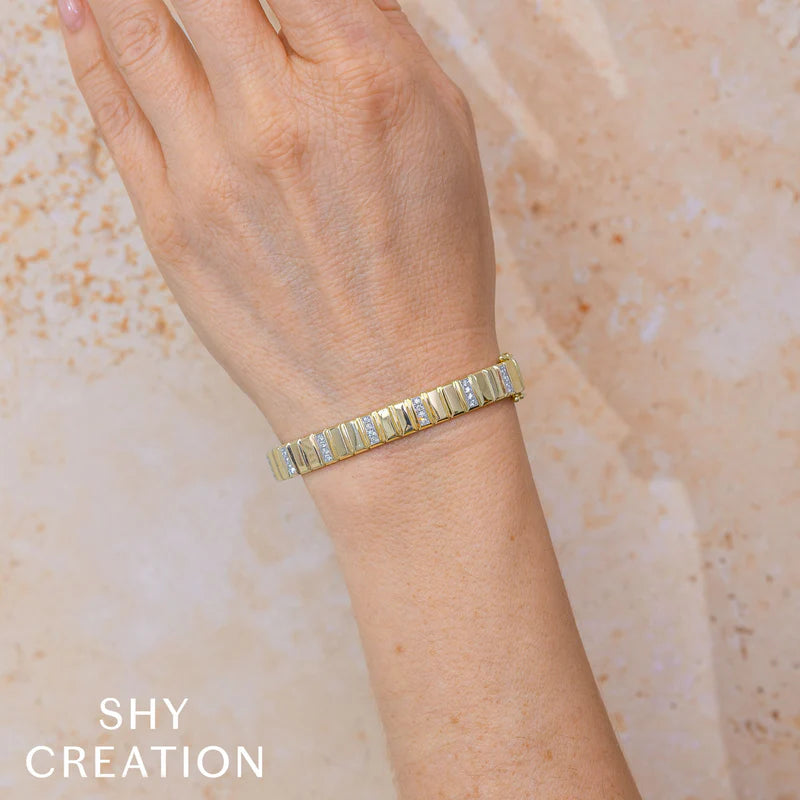 0.36ctw Diamond Geo Cut Bangle