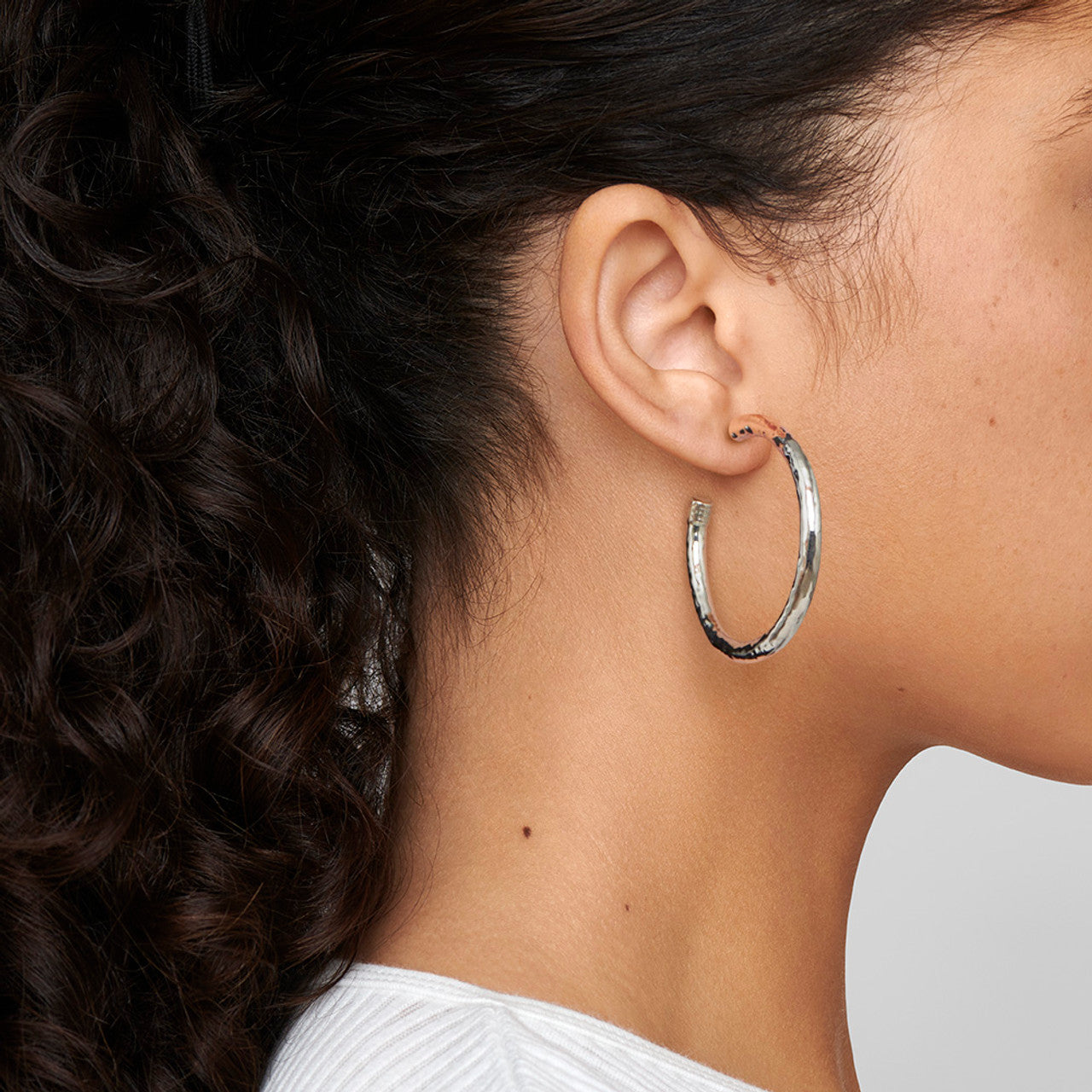 Medium Hoop Earrings in Sterling Silver