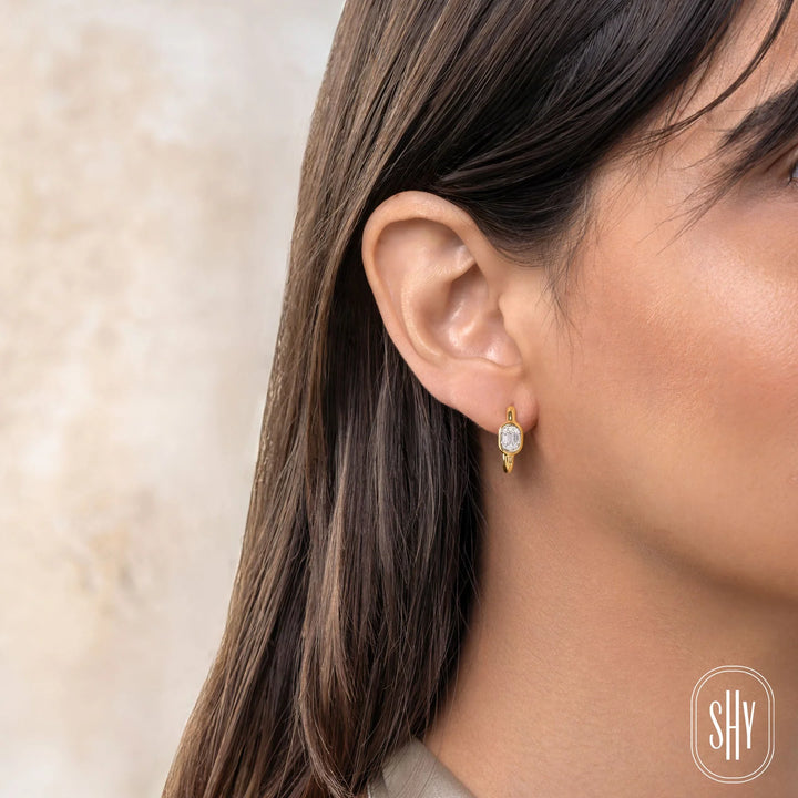 0.20CT Diamond Baguette Oval Hoop Earring