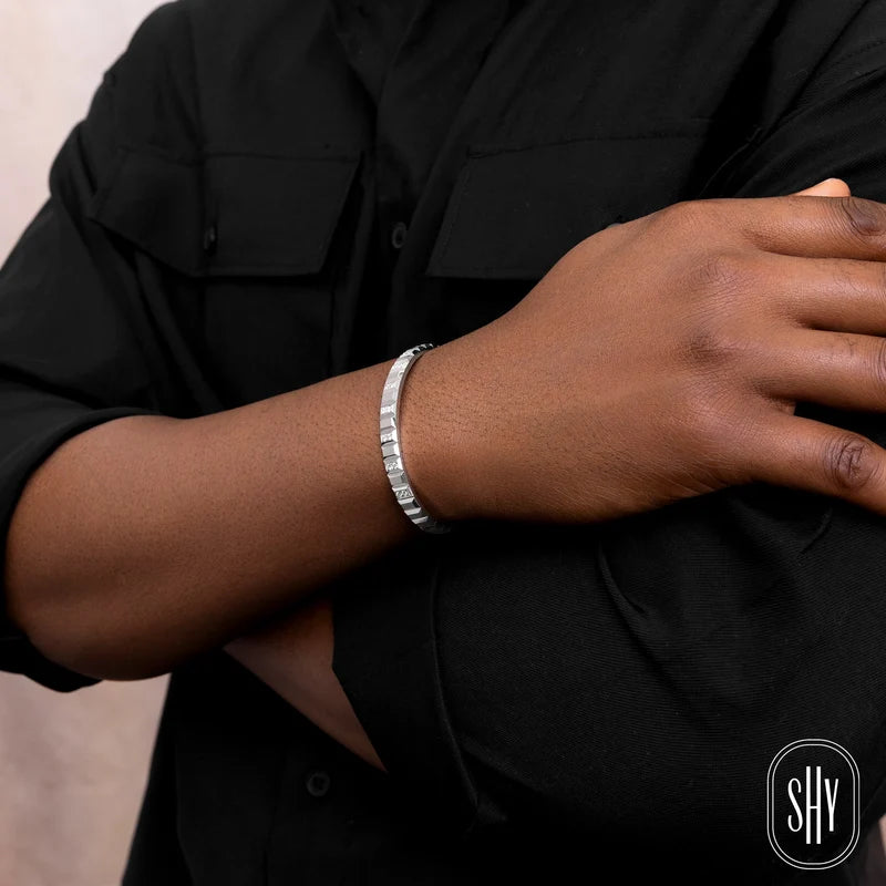 0.45ctw Diamond Geo Cut Cuff Bracelet