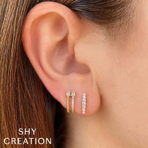 0.19ctw Diamond Bar Earring