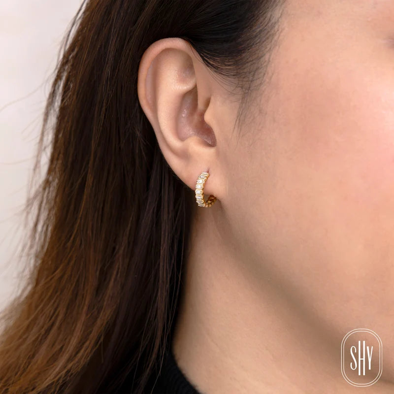 0.33ctw Diamond Baguette Huggie Earrings