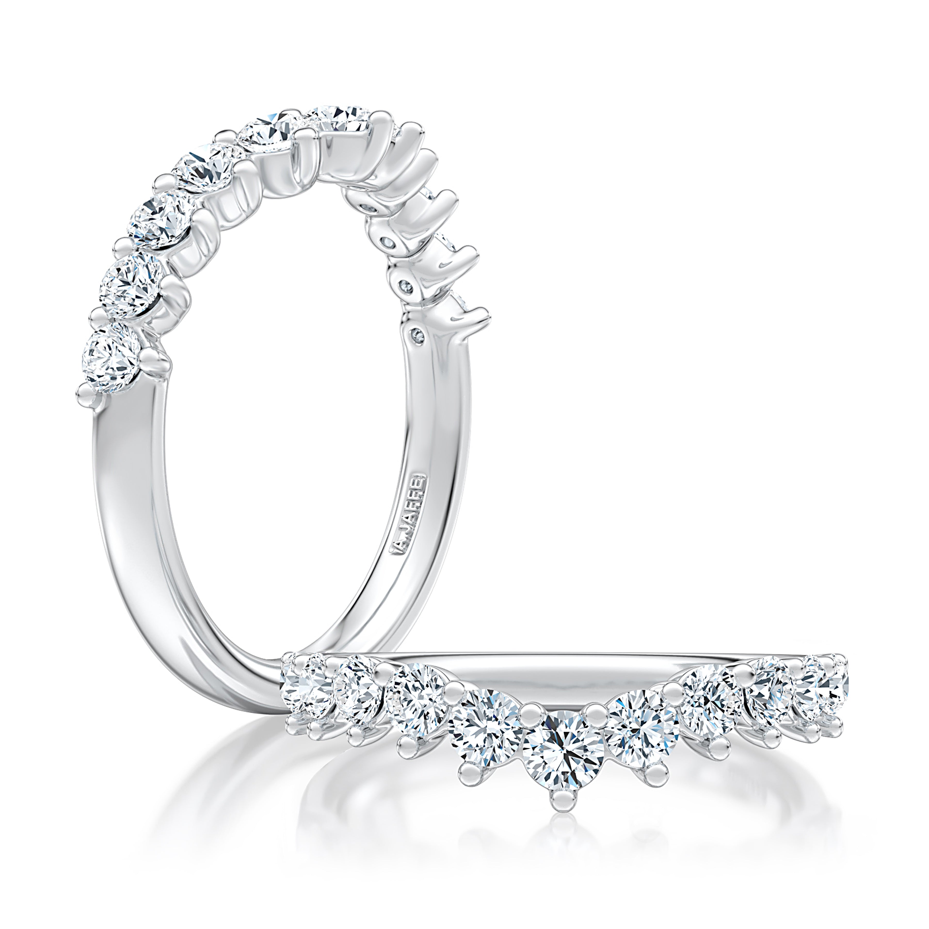 0.72ctw Diamond V Band