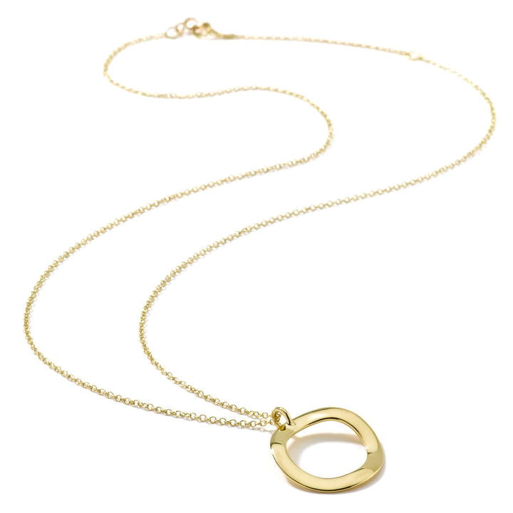 Short Mini Wavy Circle Pendant Necklace in 18K Gold