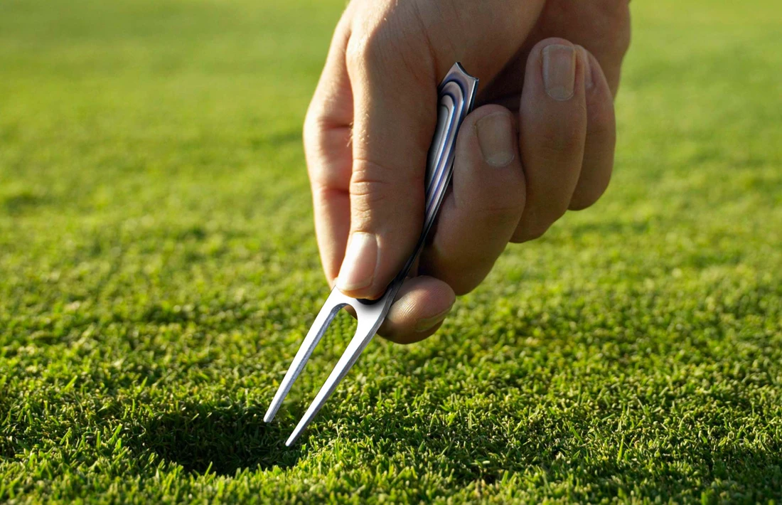 William Henry Eagle Divot Tool