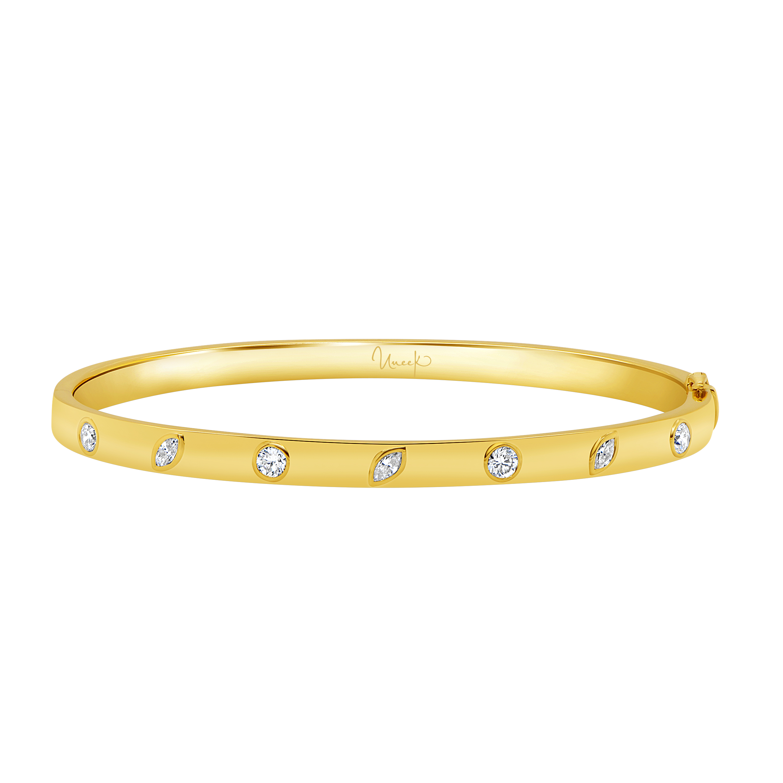 0.66ctw Diamond Bangle