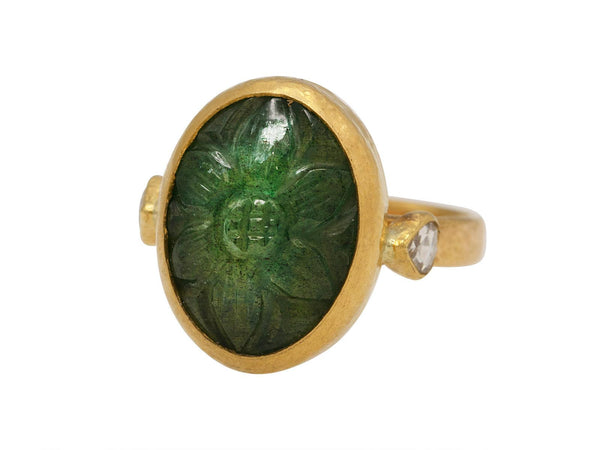 Carved Emerald Ring - Gunderson's Jewelers