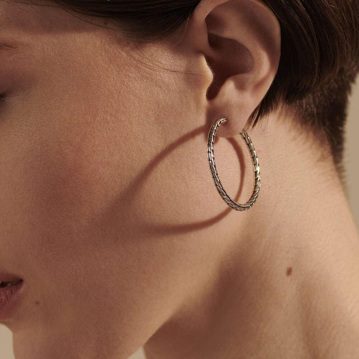 Classic Chain Medium Hoop Earring - Gunderson's Jewelers